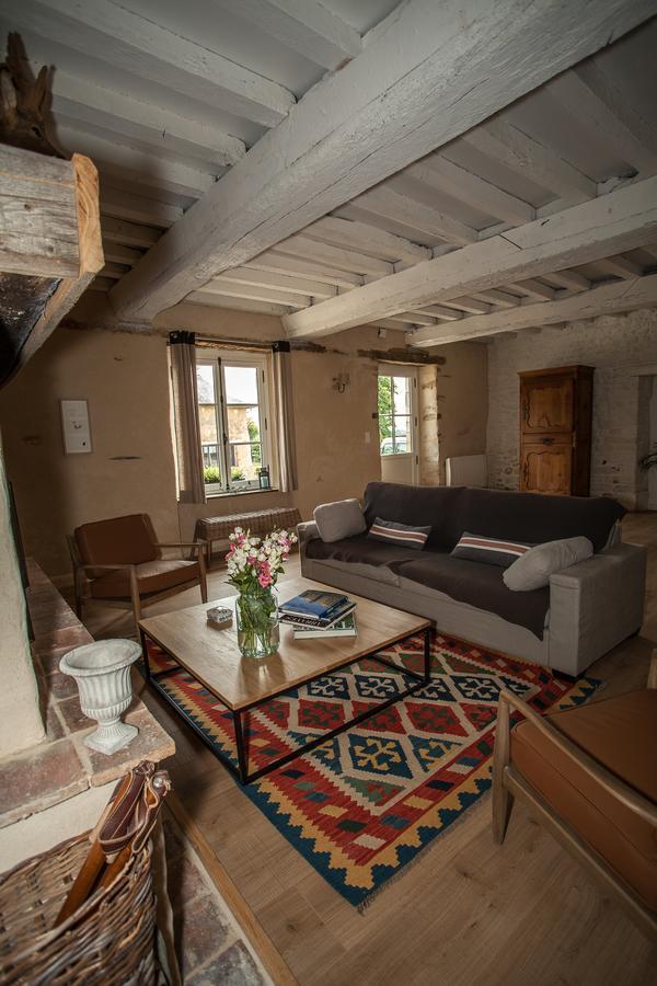Maison D'Hotes Les Escures Acigne Exterior photo